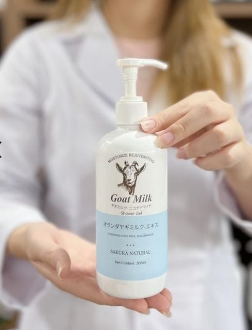 Goat Milk 28-day Whitening Shower Gel (Pack of 1) Roposo Clout