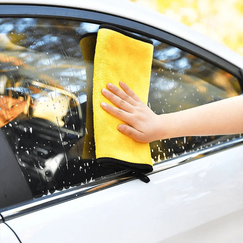 Car Microfiber Cleaning Cloth - Image 1
