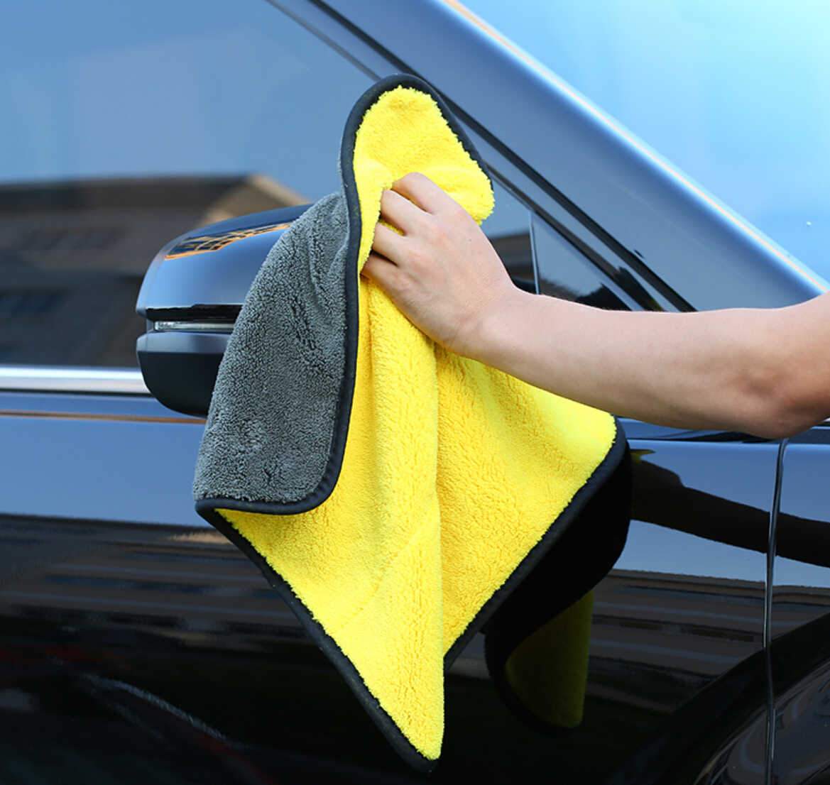 Car Microfiber Cleaning Cloth - Image 2